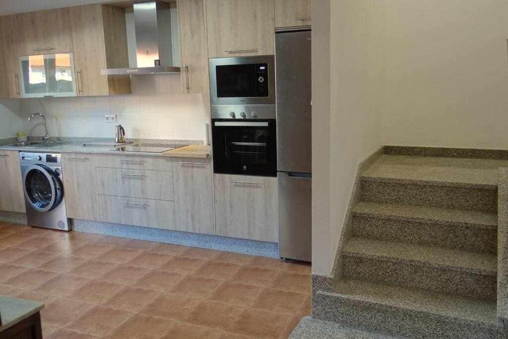 Cuberto Darriba Casa Restaurada En Canedo 卡尔诺塔 外观 照片