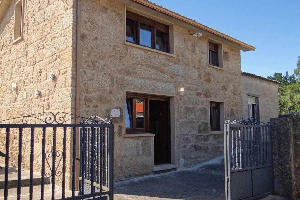 Cuberto Darriba Casa Restaurada En Canedo 卡尔诺塔 外观 照片