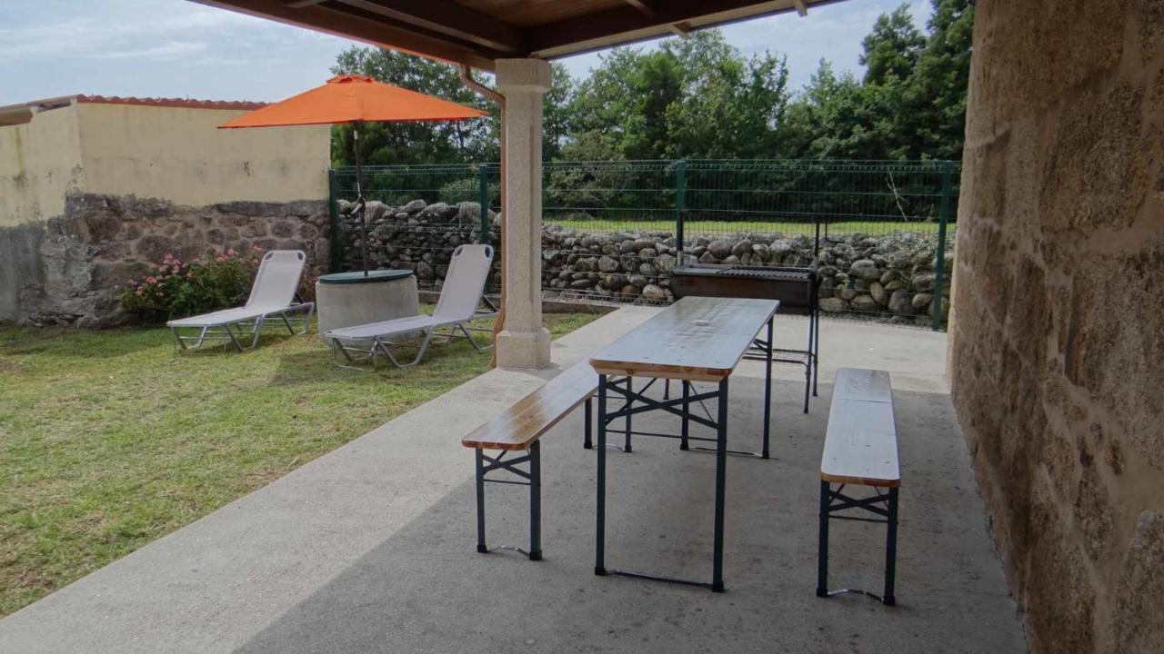 Cuberto Darriba Casa Restaurada En Canedo 卡尔诺塔 外观 照片